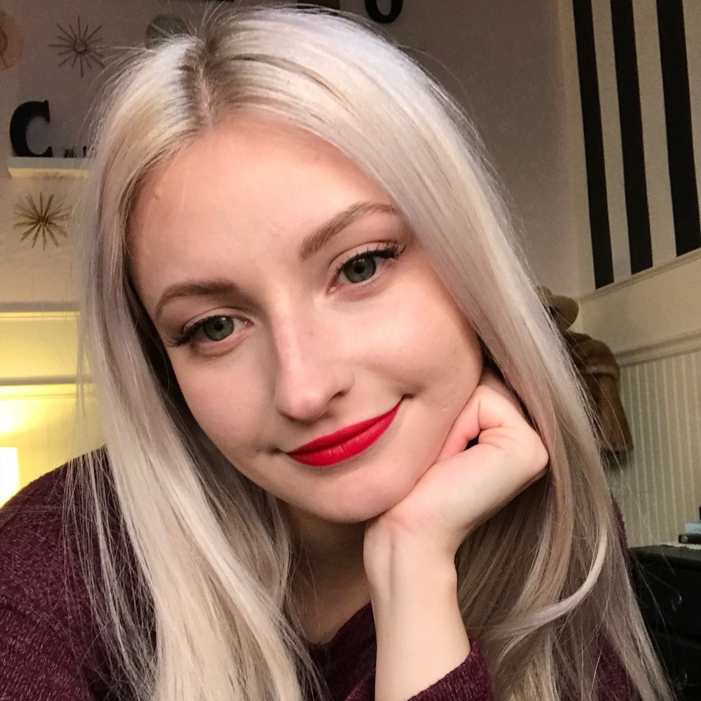 Meet your Posher, Caitlyn